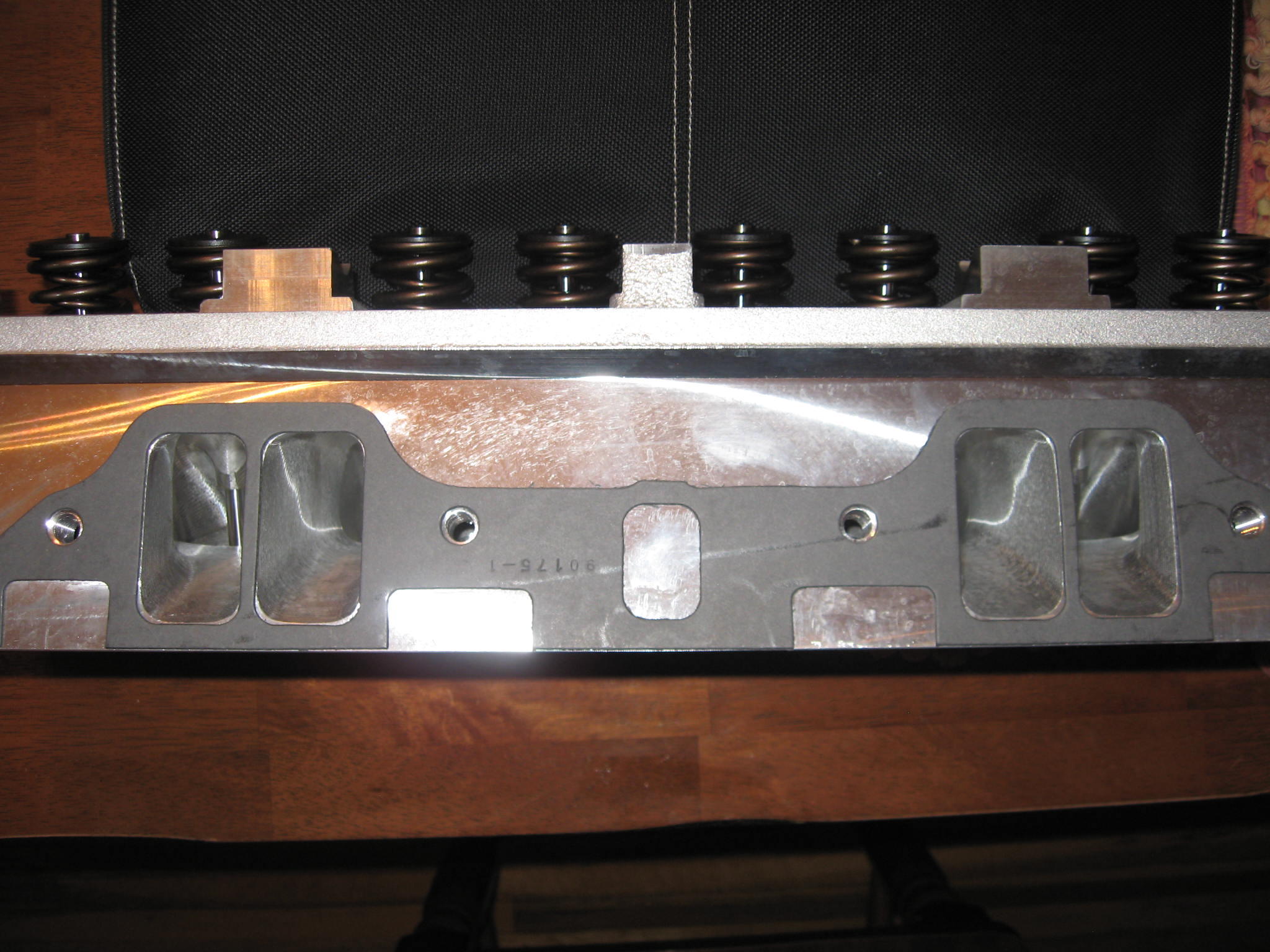Attached picture Cylinder head 005.JPG